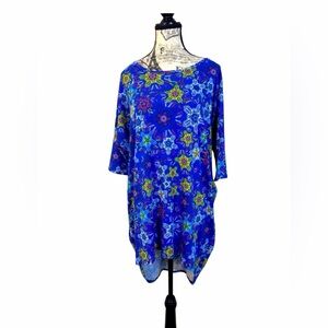 LuLaRoe Stunning Vibrant Blue Floral Tunic Top NWT Size Medium